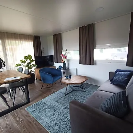 Modern With Airco, 9 Km From Maastricht
