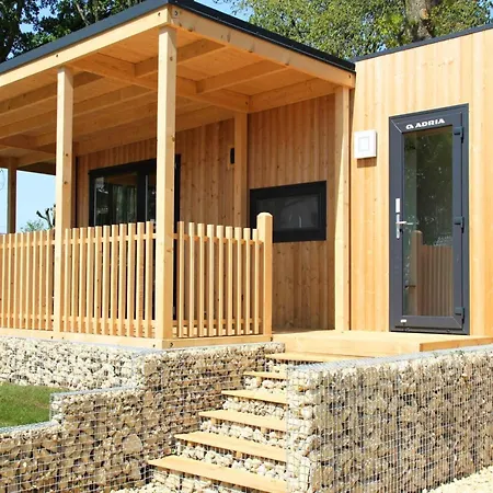 Chalet Modern With Airco, 9 Km From Maastricht *